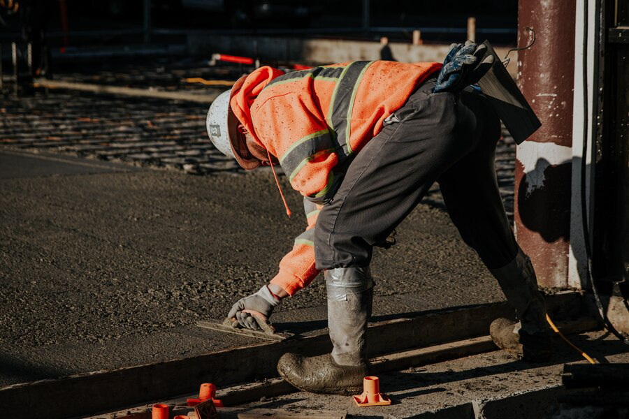 Choosing the Right Concrete Contractors